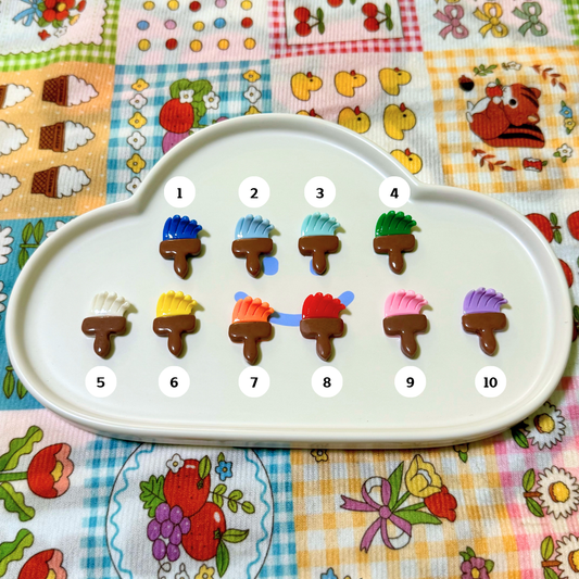 Pennelli charms